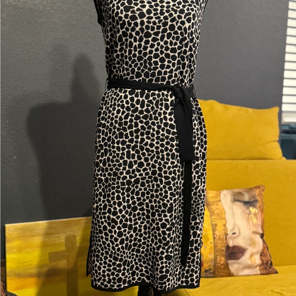 🐆 St. John Sport Leopard Print Sleeveless Dress – Black Accents – Size P - Picture 11 of 12